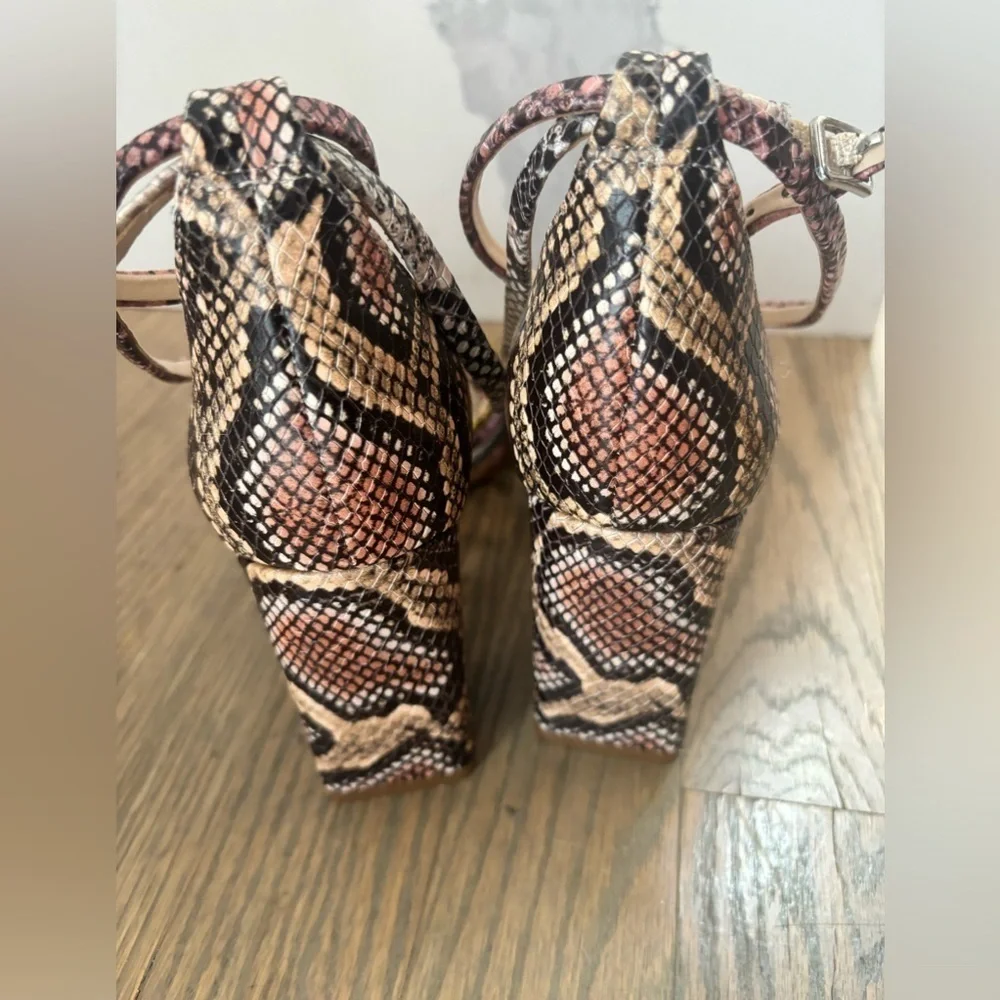 Vince Camuto Winvey Multi-Color Ankle Strap Block Heel size 6